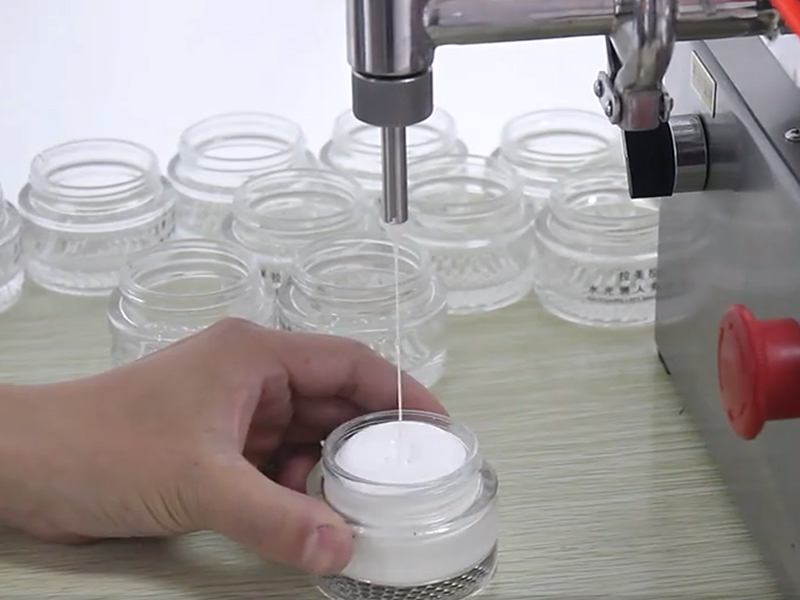 全自动膏体灌装机：提逾越产效能的先进设备