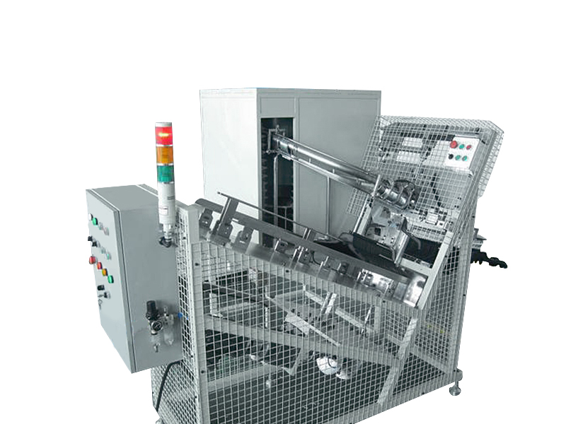 衣架自动插钩机是衣架造作自动化过程中的一项沉要创新