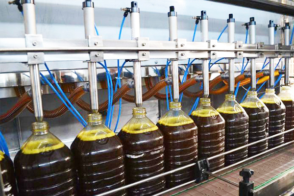 全自动液体灌装机：助力企业高效出产的智能之选